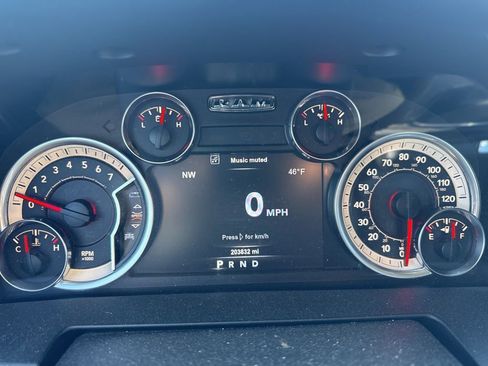 Used 2018 RAM 1500 Laramie w/ Convenience Group image 15