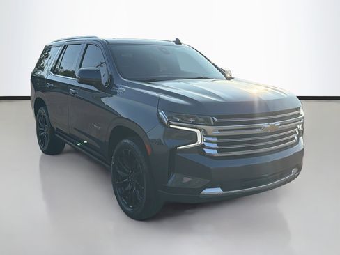 Used 2021 Chevrolet Tahoe High Country w/ Premium Package AWD/4WD image 3