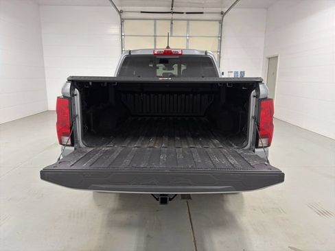 Used 2023 Chevrolet Colorado W/T AWD/4WD image 8