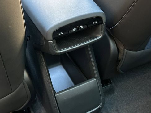 New 2025 Volvo EX30 Plus w/ Protection Package Premier image 12