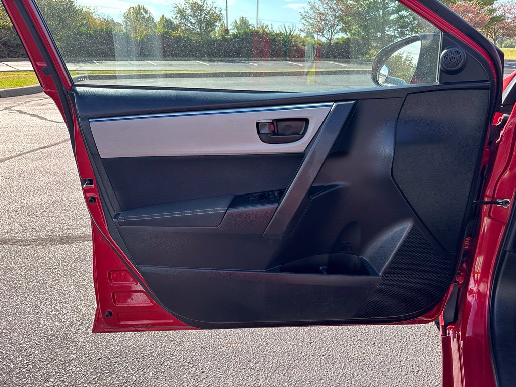 Used 2014 Toyota Corolla LE FWD image 11
