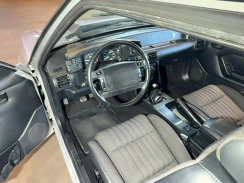 Used 1992 Ford Mustang LX image 16