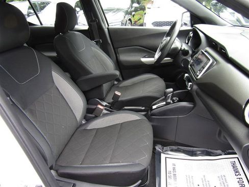 Used 2019 Nissan Kicks SV image 27