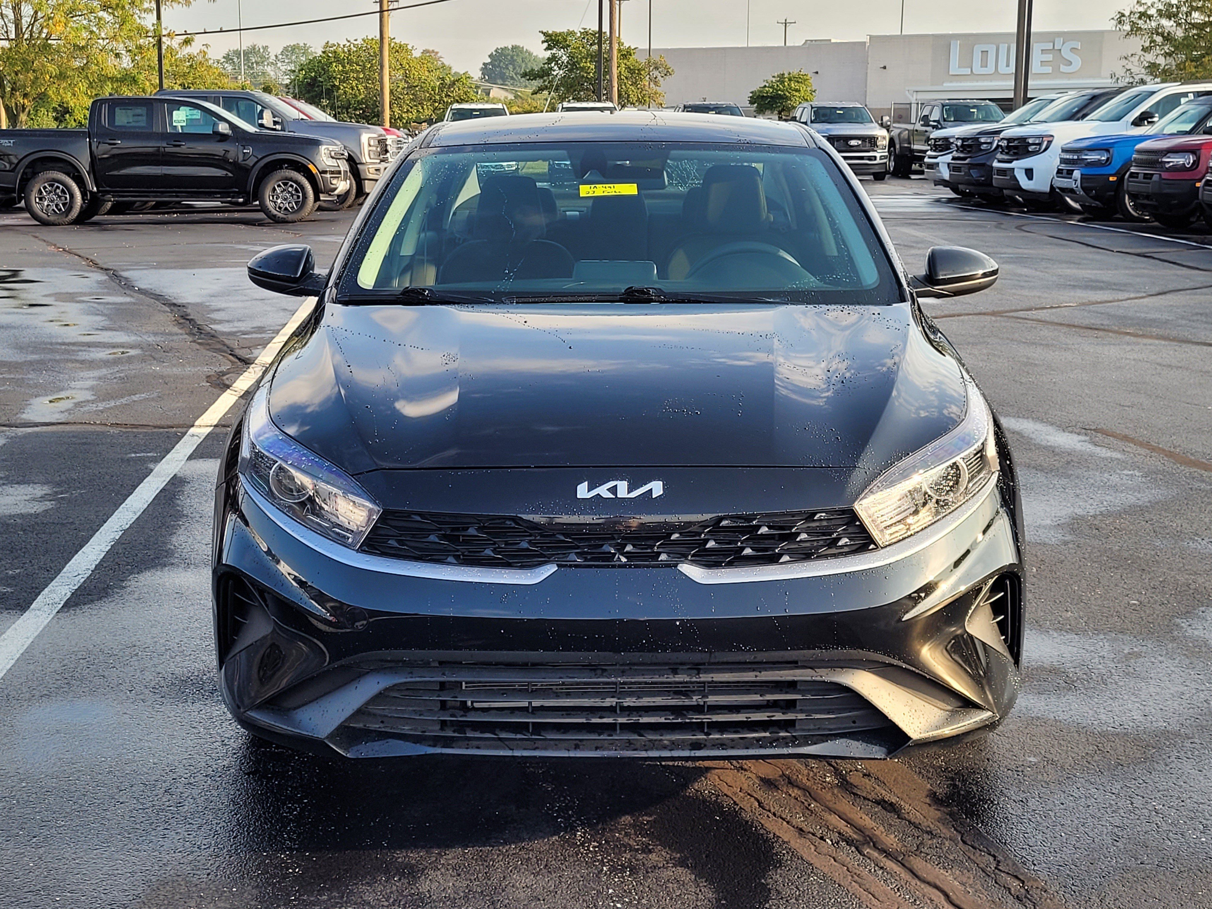 Used 2023 Kia Forte LXS FWD image 9