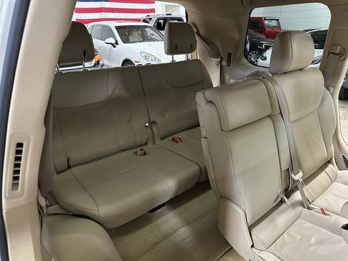 Used 2010 Lexus LX 570 4WD image 16