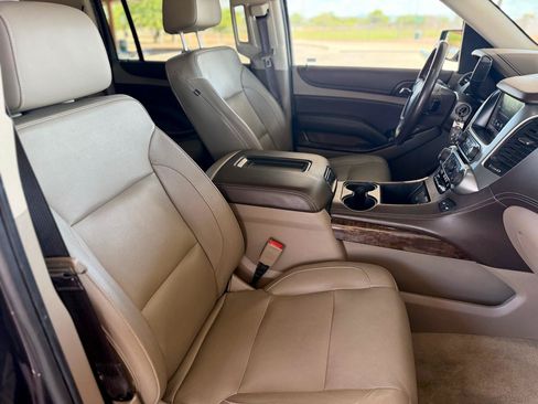Used 2018 Chevrolet Suburban LT AWD/4WD image 18
