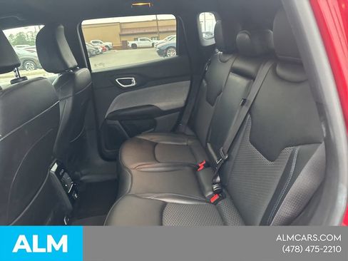 Used 2025 Jeep Compass Latitude AWD/4WD image 25
