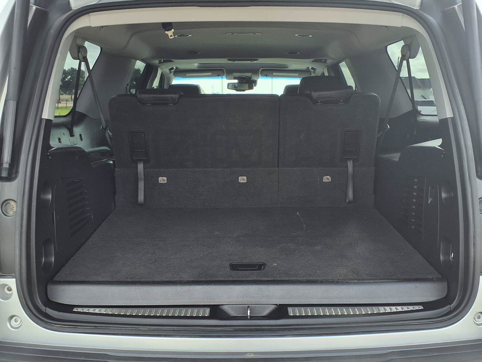 Used 2018 Chevrolet Suburban LT AWD/4WD image 10