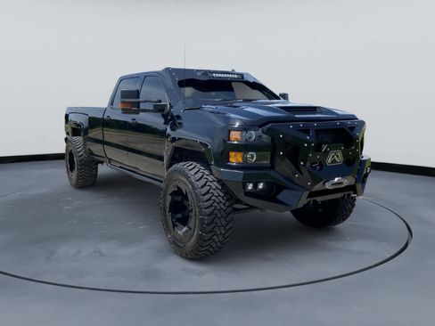 Used 2017 Chevrolet Silverado 3500 LTZ w/ Duramax Plus Package AWD/4WD image 3