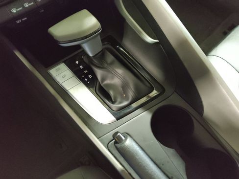 Used 2023 Hyundai Elantra SEL w/ Preferred Accessory Package image 26