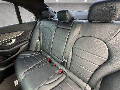Used 2017 Mercedes-Benz C 300 Sedan image 22