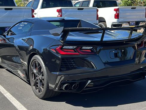 Used 2023 Chevrolet Corvette Stingray Premium Conv w/ Z51 Performance Package RWD image 2