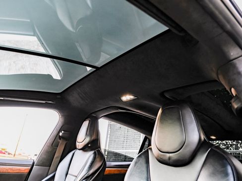 Used 2017 Tesla Model X 75D image 5