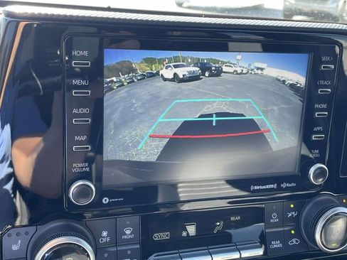 Used 2022 Toyota Highlander XSE image 18