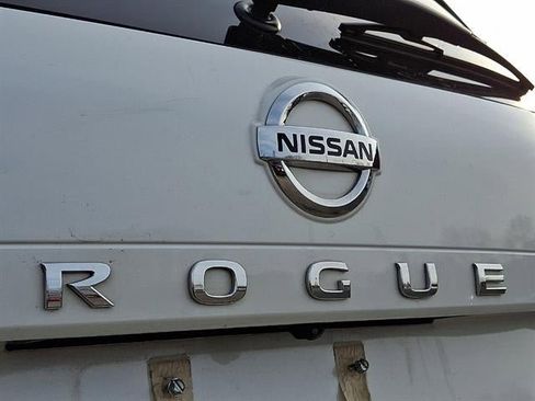 Used 2021 Nissan Rogue SL image 34