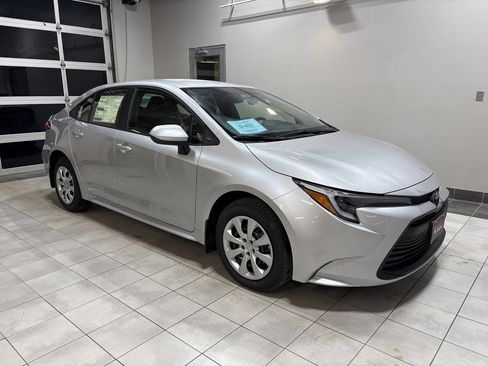 New 2026 Toyota Corolla LE image 5