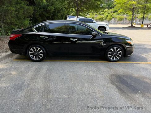 Used 2017 Nissan Altima 2.5 SV FWD image 4