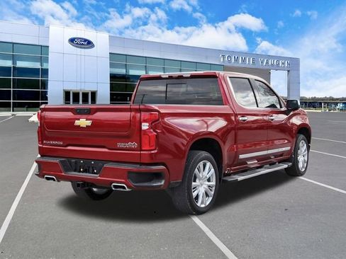 Used 2025 Chevrolet Silverado 1500 High Country w/ High Country Premium Package image 4