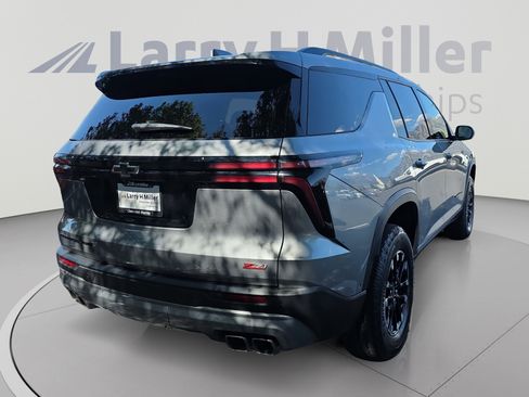 Used 2024 Chevrolet Traverse Z71 w/ Enhanced Driving Package AWD/4WD image 5