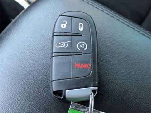 Used 2021 Jeep Grand Cherokee Laredo X image 36