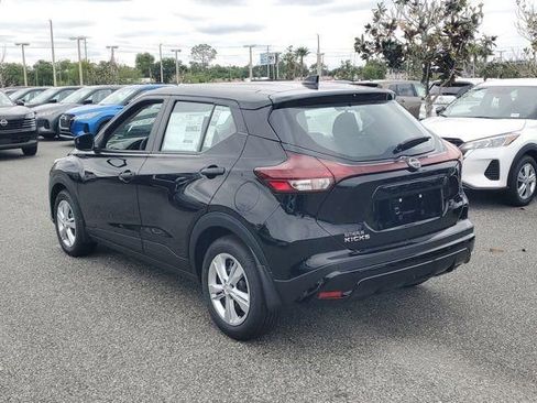 New 2025 Nissan Kicks Play S image 4