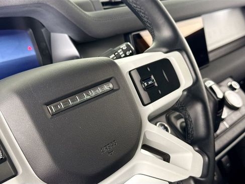 Used 2023 Land Rover Defender 110 S image 19