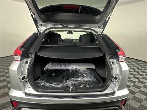 New 2025 Mitsubishi Eclipse Cross LE image 8