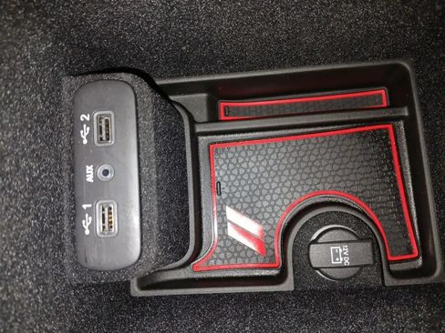 Used 2022 Dodge Charger SXT w/ Blacktop Package RWD image 30