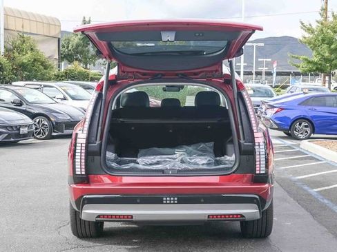 New 2026 Hyundai Ioniq 9 SEL image 8