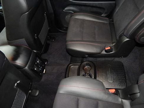 Used 2022 Dodge Durango R/T w/ Blacktop Package image 30