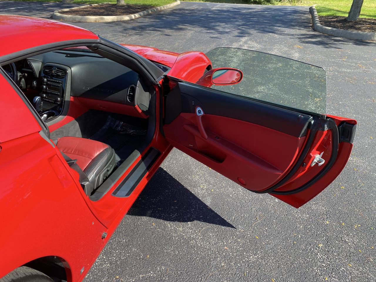 Used 2009 Chevrolet Corvette Coupe w/ Preferred Equipment Group RWD image 14