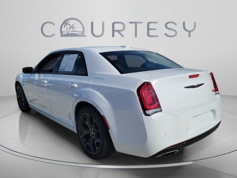 Used 2023 Chrysler 300 S RWD image 2