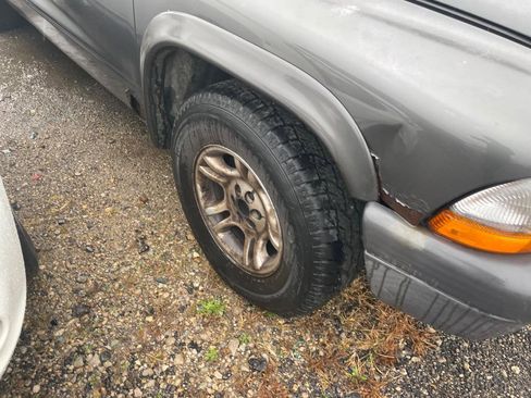 Used 2003 Dodge Dakota Base image 4