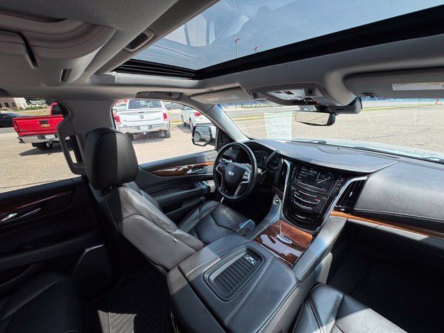 Used 2019 Cadillac Escalade ESV Premium Luxury AWD/4WD image 25