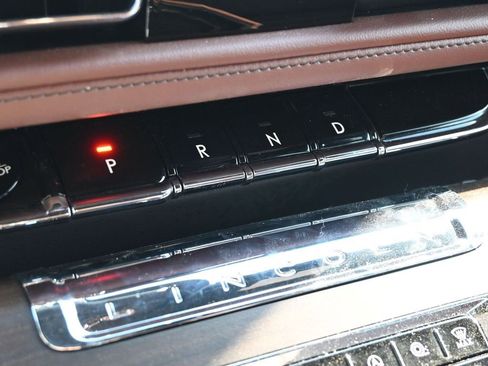 Used 2025 Lincoln Aviator Reserve w/ Illumination Package image 25