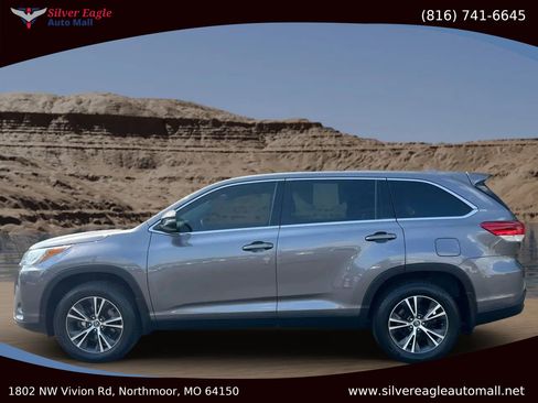 Used 2019 Toyota Highlander Plus image 2