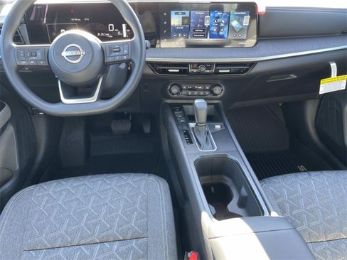 New 2026 Nissan Kicks SV w/ Cold Weather Package FWD image 7
