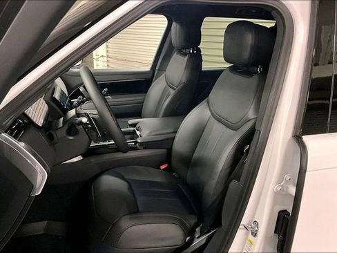 New 2026 Land Rover Range Rover Long Wheelbase SE image 8
