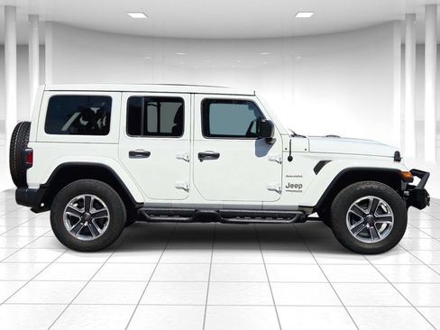 Used 2020 Jeep Wrangler Unlimited Sahara AWD/4WD image 2
