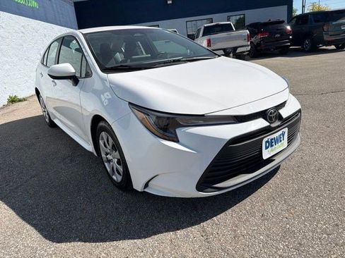 Used 2023 Toyota Corolla LE FWD image 6