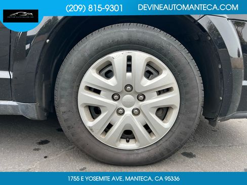 Used 2019 Dodge Journey SE image 10