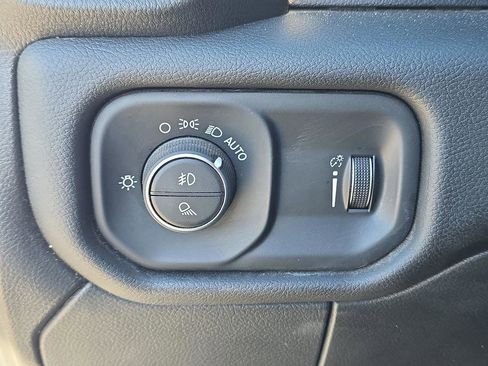 Used 2024 RAM 3500 Big Horn AWD/4WD image 13