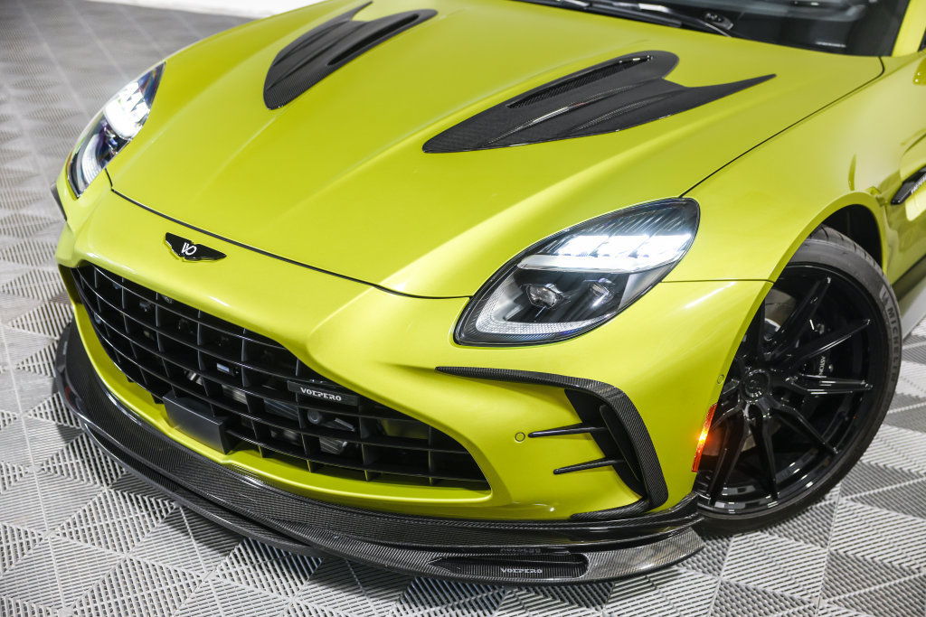 Used 2025 Aston Martin V8 Vantage Coupe RWD image 41