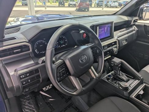 Used 2025 Toyota Tacoma TRD Sport AWD/4WD image 14