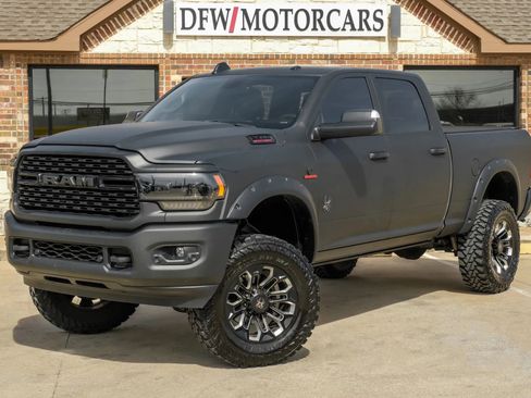 Used 2022 RAM 2500 Big Horn w/ Level C Equiment Group AWD/4WD image 2