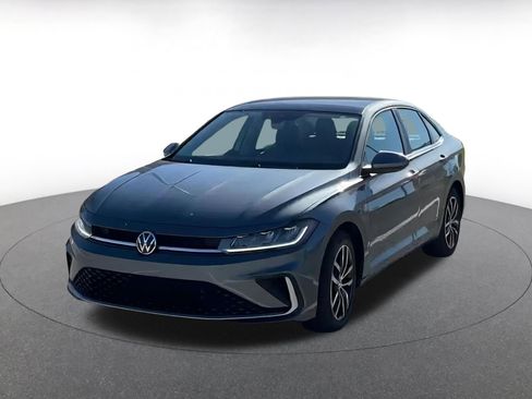 Used 2025 Volkswagen Jetta SE image 7