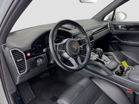 Certified 2019 Porsche Cayenne E-Hybrid AWD/4WD image 4