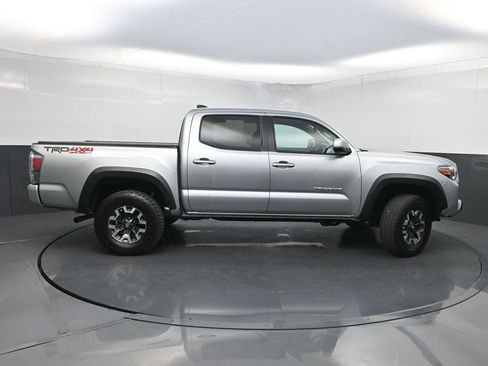 Used 2023 Toyota Tacoma TRD Off-Road w/ Technology Package AWD/4WD image 42