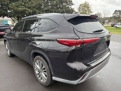 Used 2020 Toyota Highlander Platinum image 5