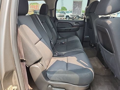 Used 2012 Chevrolet Suburban LS w/ Convenience Package 1 AWD/4WD image 36